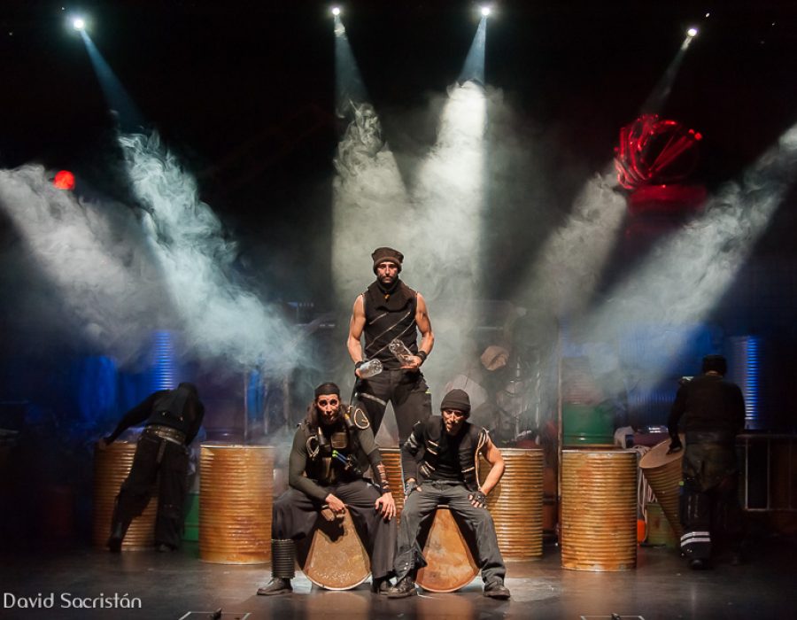 Actuación del grupo de percusión Toom Park en el Teatro José María Rodero de Torrejón de Ardoz.